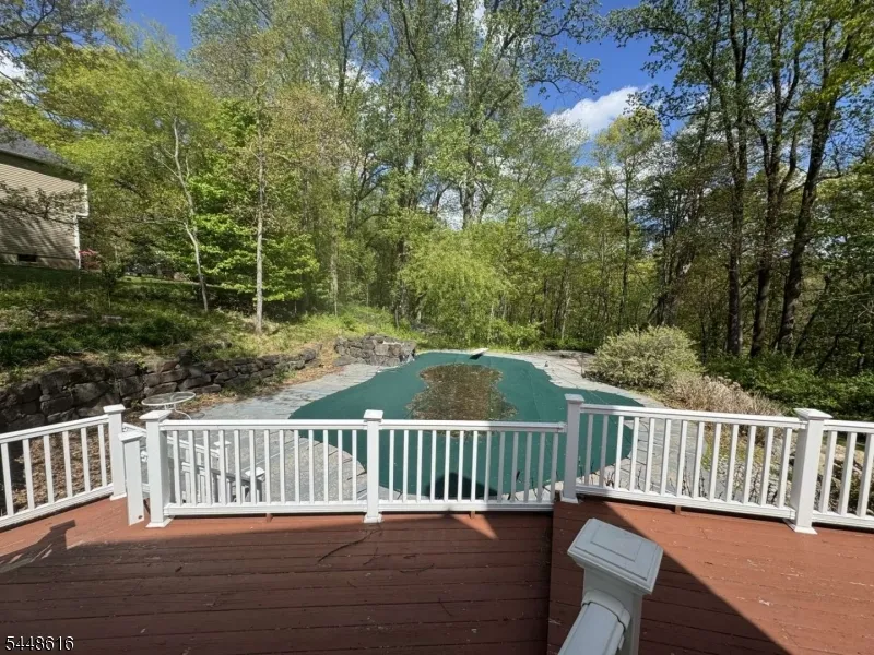 7 Globe Mills Rd Alexandria, NJ 08848