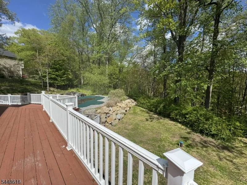 7 Globe Mills Rd Alexandria, NJ 08848