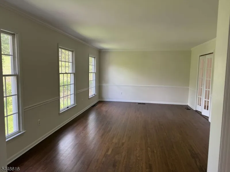 7 Globe Mills Rd Alexandria, NJ 08848