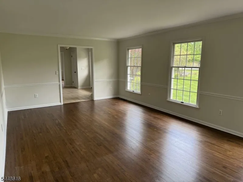 7 Globe Mills Rd Alexandria, NJ 08848