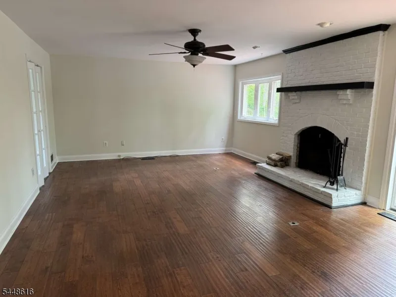 7 Globe Mills Rd Alexandria, NJ 08848