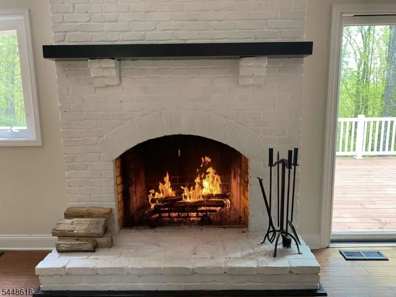 7 Globe Mills Rd Alexandria, NJ 08848
