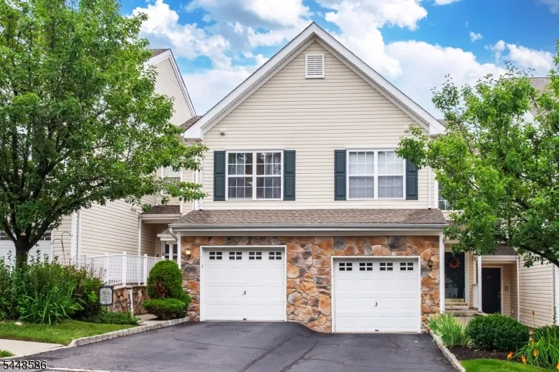 145 Mountainside Dr Pompton Lakes, NJ 07442