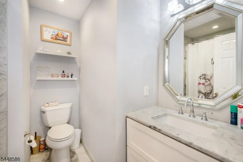145 Mountainside Dr Pompton Lakes, NJ 07442