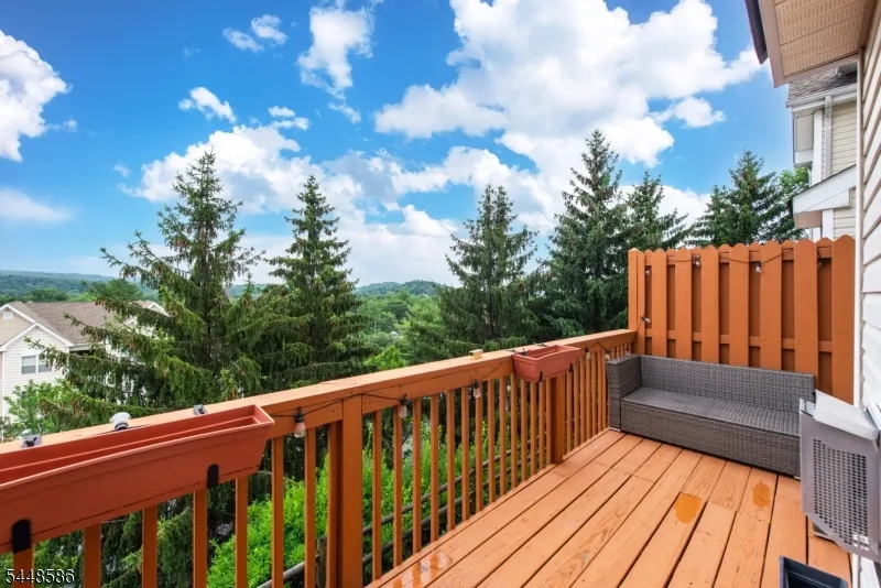 145 Mountainside Dr Pompton Lakes, NJ 07442