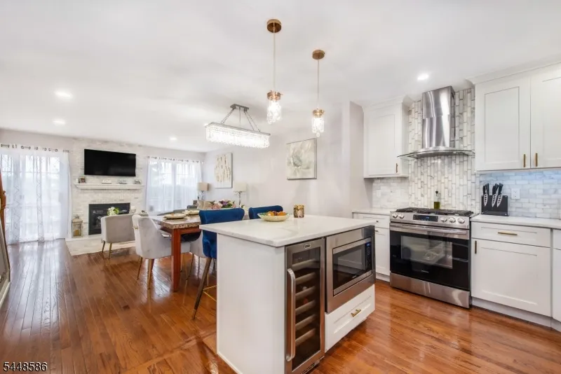 145 Mountainside Dr Pompton Lakes, NJ 07442