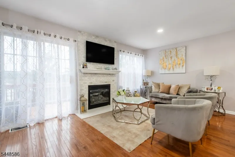 145 Mountainside Dr Pompton Lakes, NJ 07442