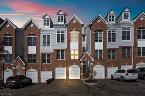 9 Goffle Brook Ct