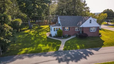 1 Tonneson Dr