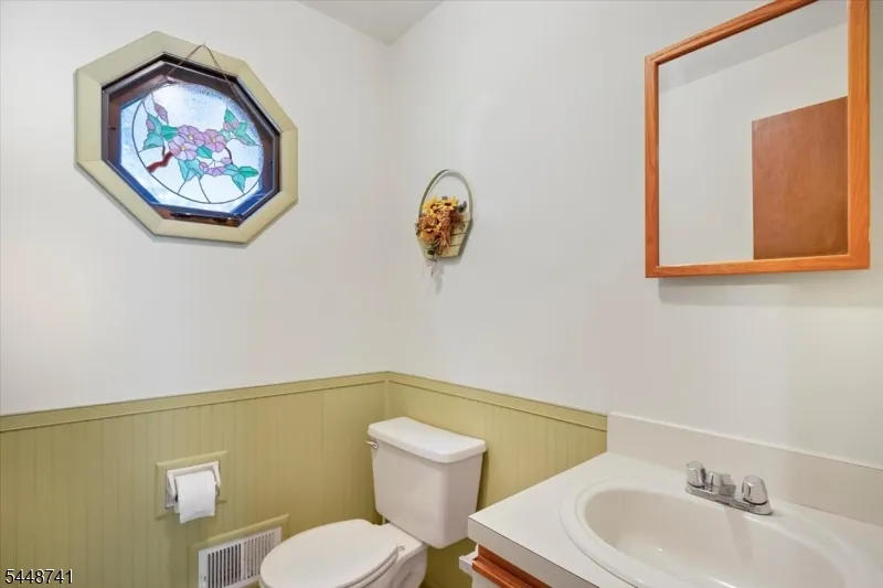 3 Brookside Hts #F Unit F Wanaque, NJ 07465