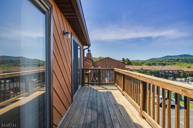 3 Brookside Hts #F Unit F Wanaque, NJ 07465
