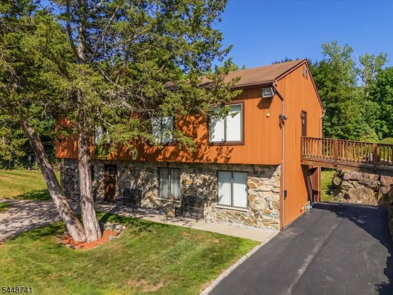 3 Brookside Hts #F Unit F Wanaque, NJ 07465