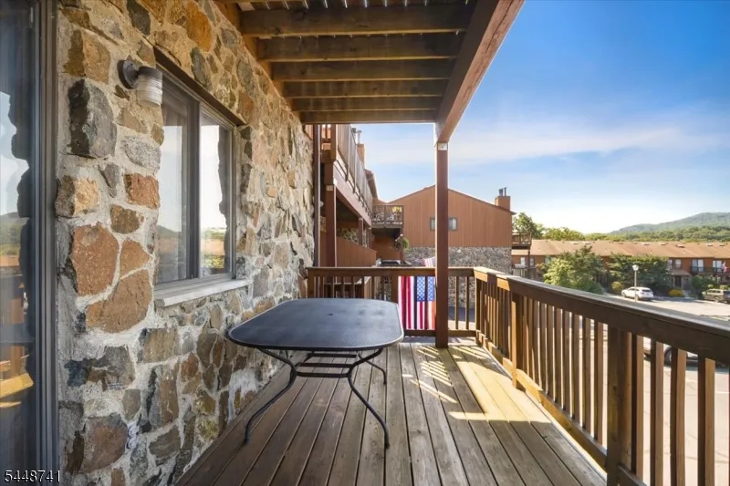 3 Brookside Hts #F Unit F Wanaque, NJ 07465