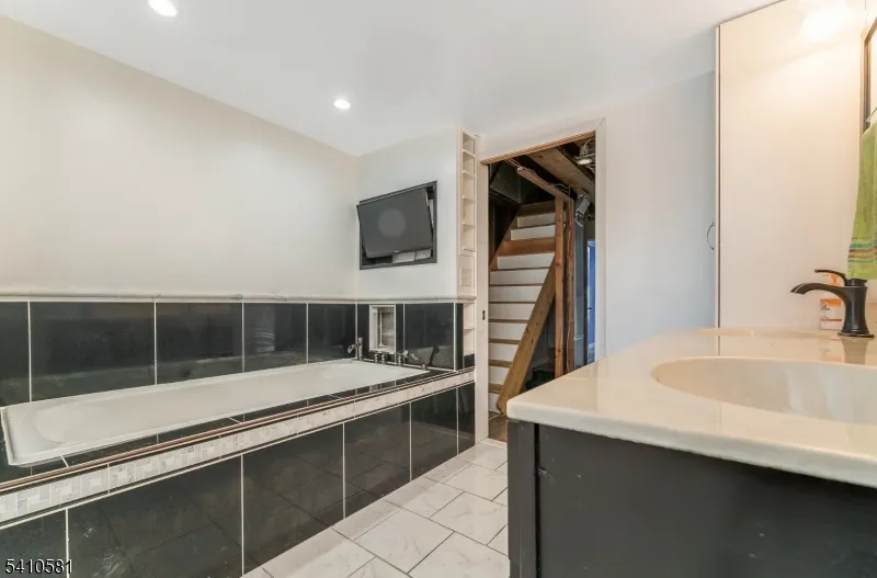 12 Brainard St Phillipsburg Town, NJ 08865