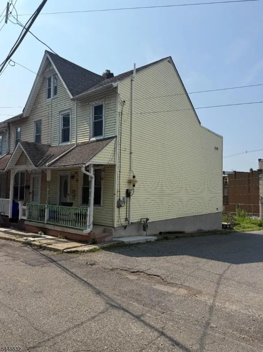 12 Brainard St Phillipsburg Town, NJ 08865
