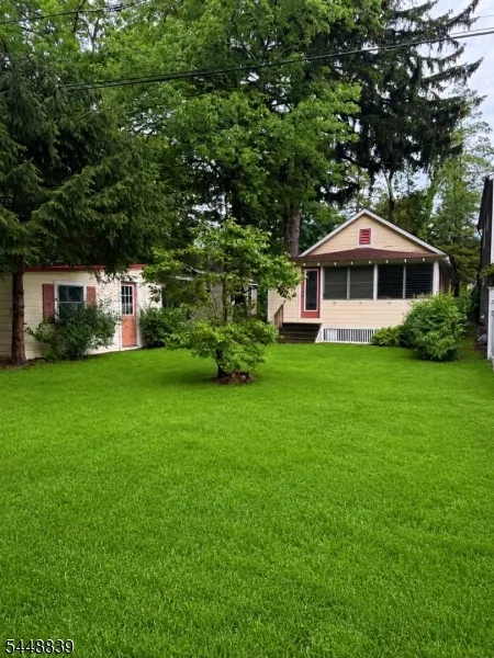 23 Notch Rd Rockaway, NJ 07435