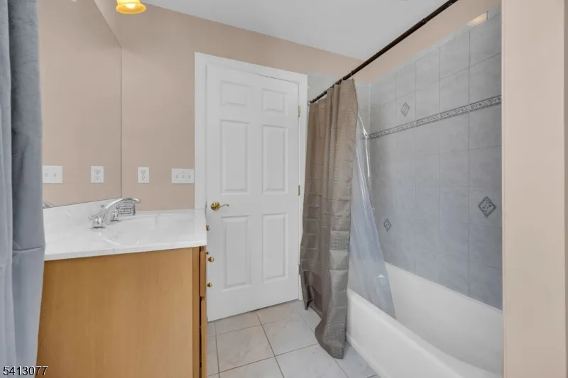 201 Sidney Rd Franklin, NJ 08867