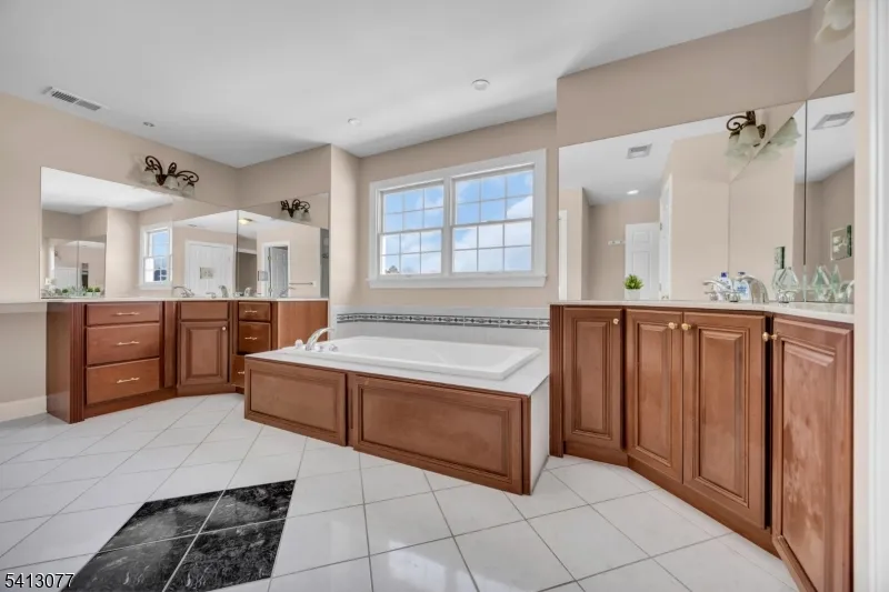 201 Sidney Rd Franklin, NJ 08867