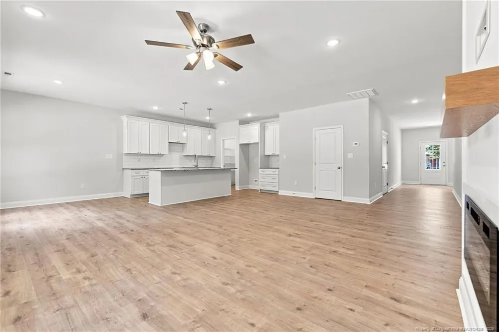 211 E 7th Avenue Raeford, NC 28376