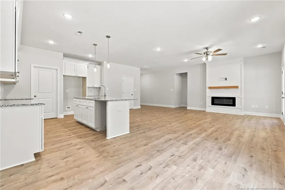 211 E 7th Avenue Raeford, NC 28376