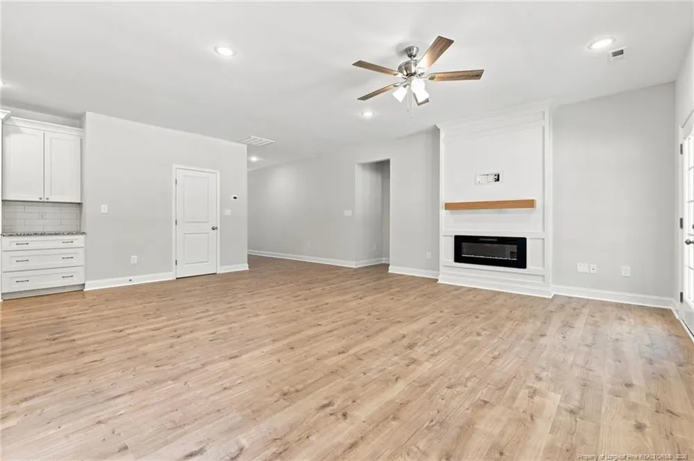 211 E 7th Avenue Raeford, NC 28376