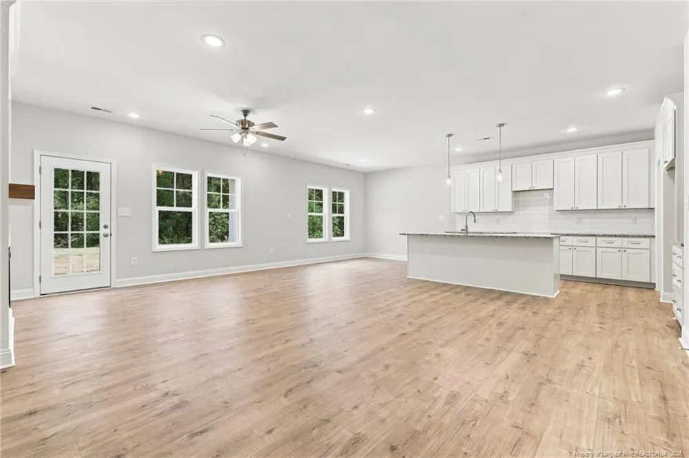 211 E 7th Avenue Raeford, NC 28376