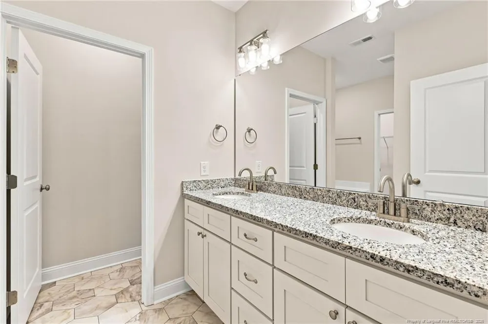 211 E 7th Avenue Raeford, NC 28376