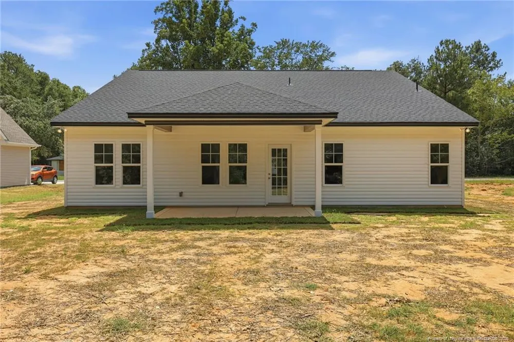 211 E 7th Avenue Raeford, NC 28376