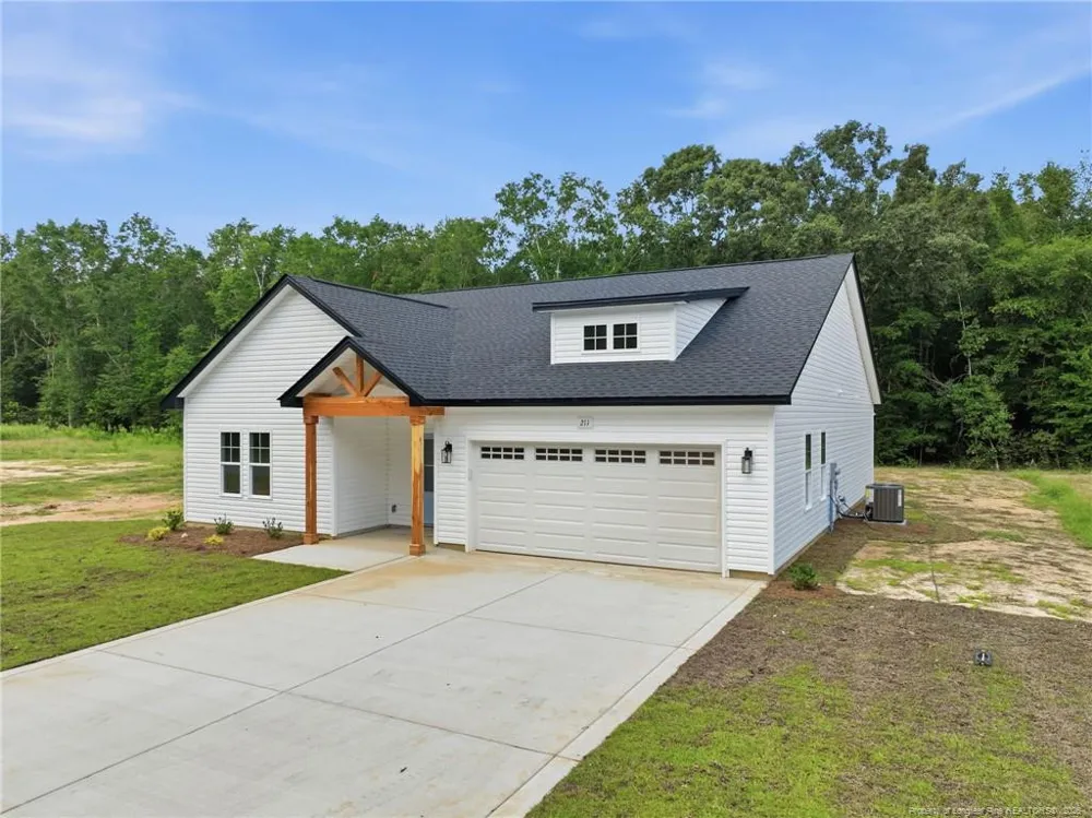 211 E 7th Avenue Raeford, NC 28376