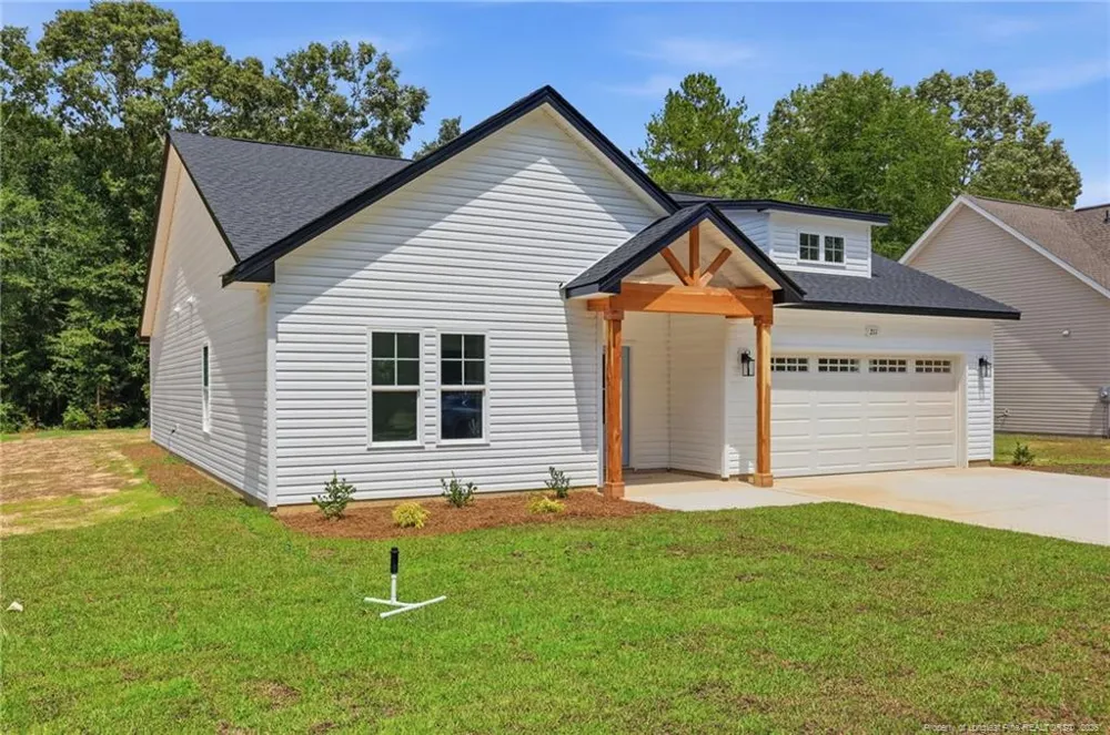 211 E 7th Avenue Raeford, NC 28376