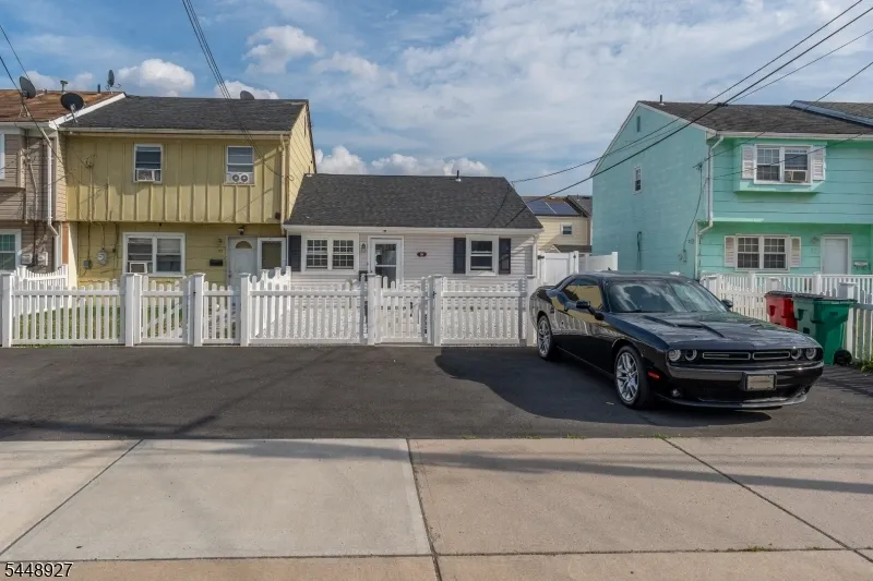 30 Warren St Carteret, NJ 07008