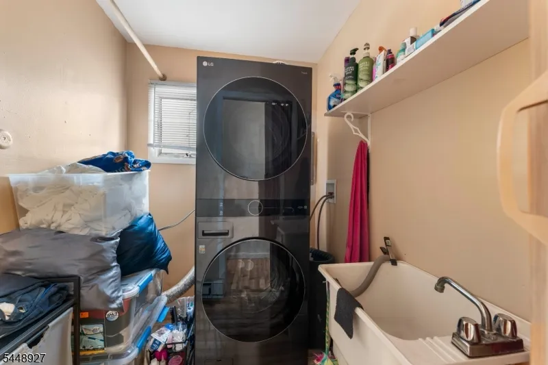 30 Warren St Carteret, NJ 07008