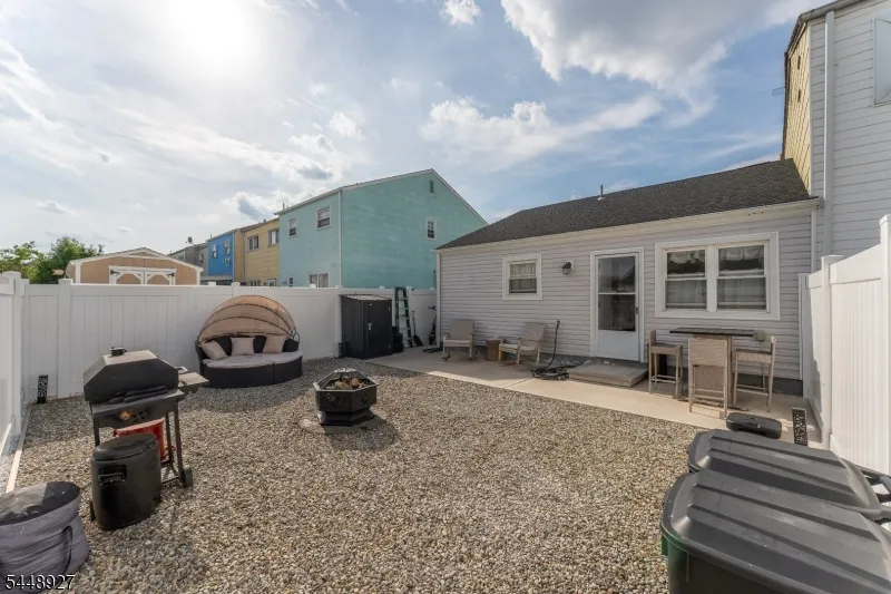 30 Warren St Carteret, NJ 07008