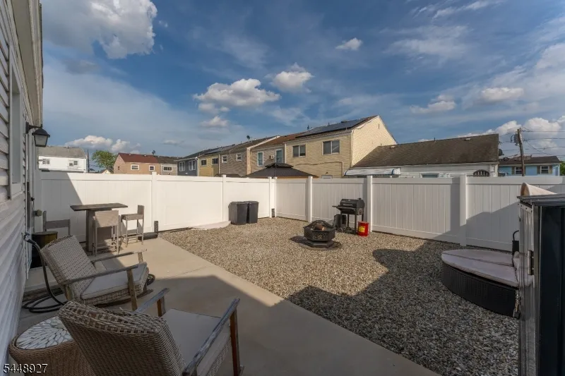 30 Warren St Carteret, NJ 07008