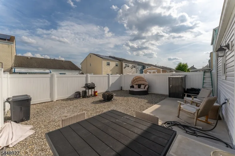30 Warren St Carteret, NJ 07008