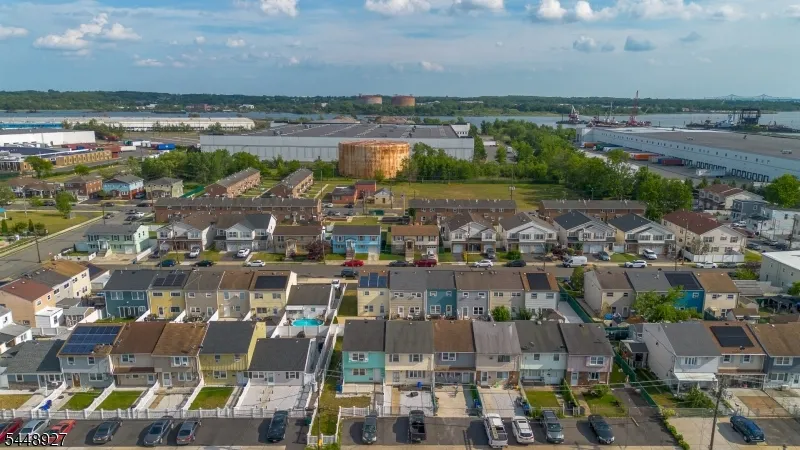 30 Warren St Carteret, NJ 07008