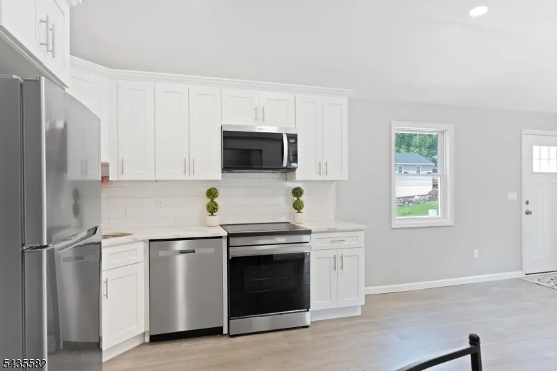 116 Bucknell Trl Hopatcong, NJ 07843