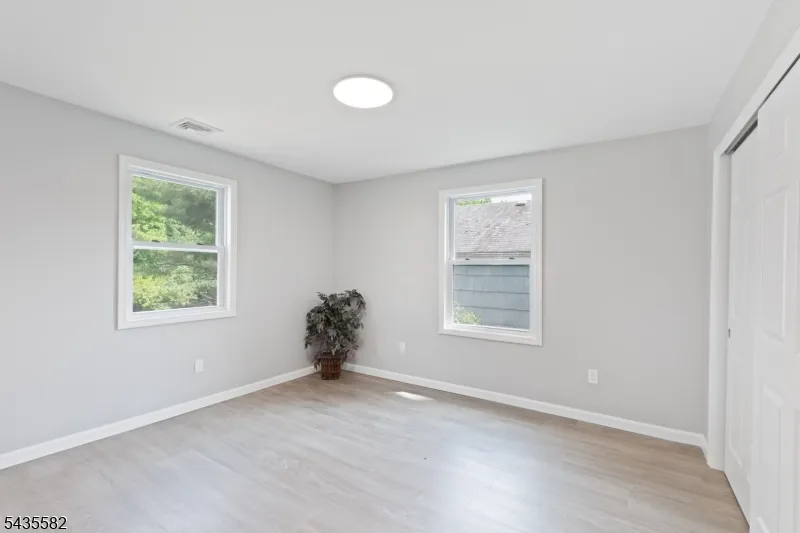 116 Bucknell Trl Hopatcong, NJ 07843
