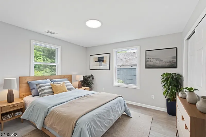 116 Bucknell Trl Hopatcong, NJ 07843