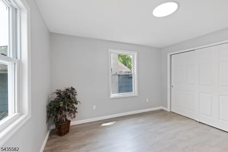 116 Bucknell Trl Hopatcong, NJ 07843