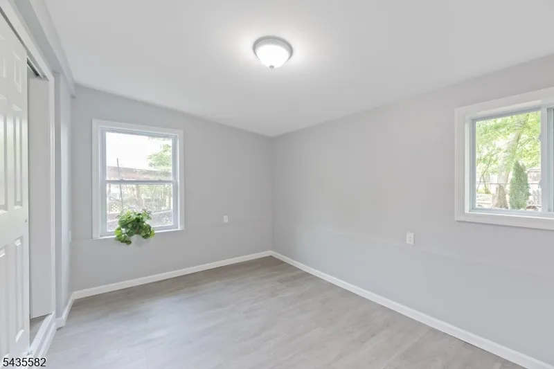 116 Bucknell Trl Hopatcong, NJ 07843