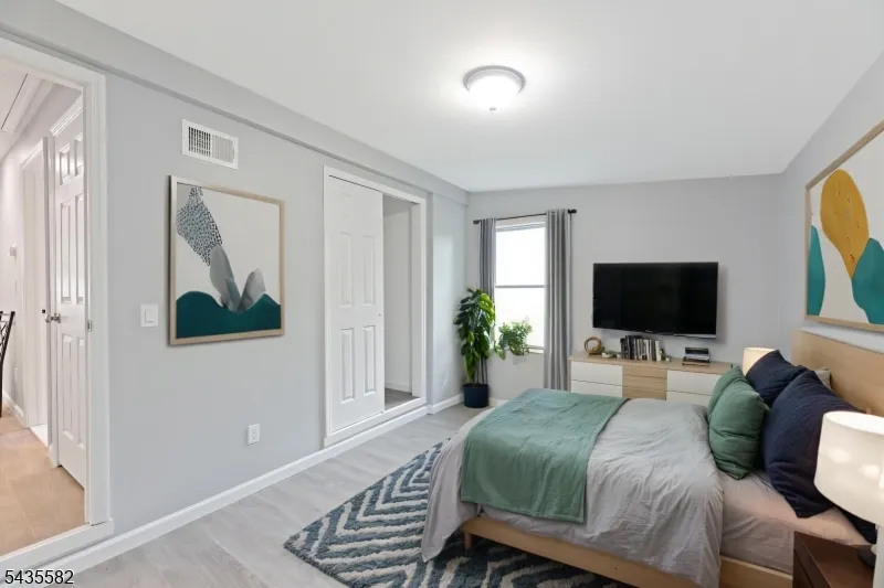 116 Bucknell Trl Hopatcong, NJ 07843