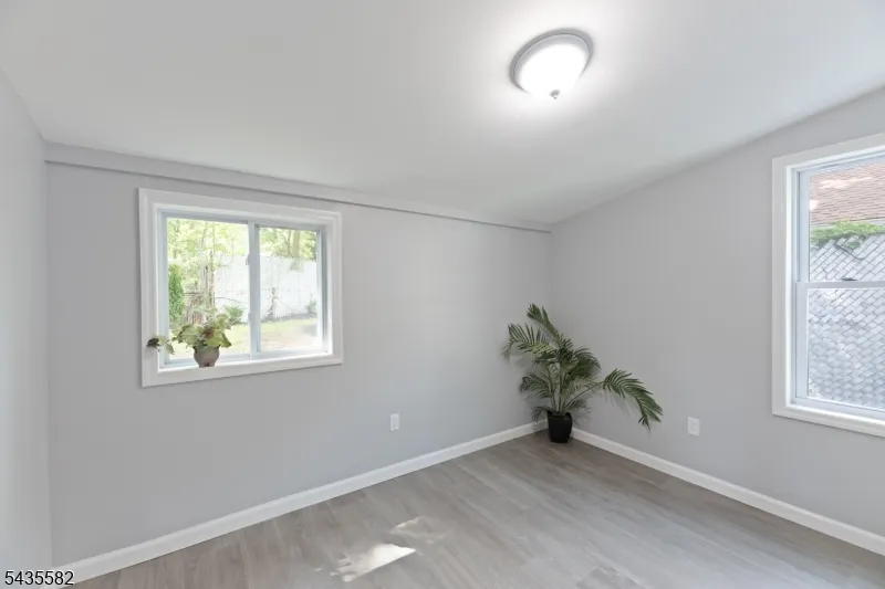 116 Bucknell Trl Hopatcong, NJ 07843