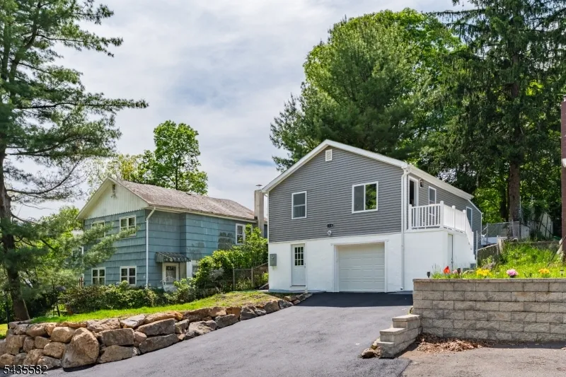 116 Bucknell Trl Hopatcong, NJ 07843