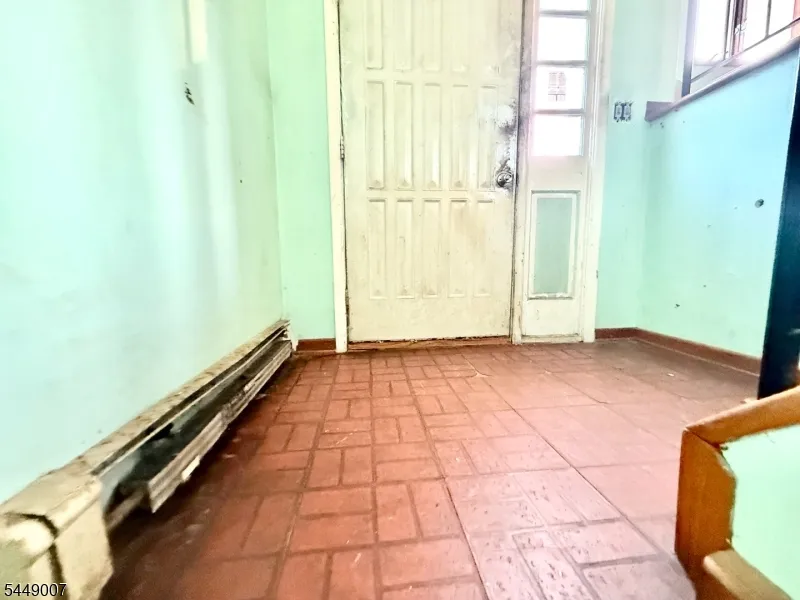 1085 Grand St Phillipsburg Town, NJ 08865