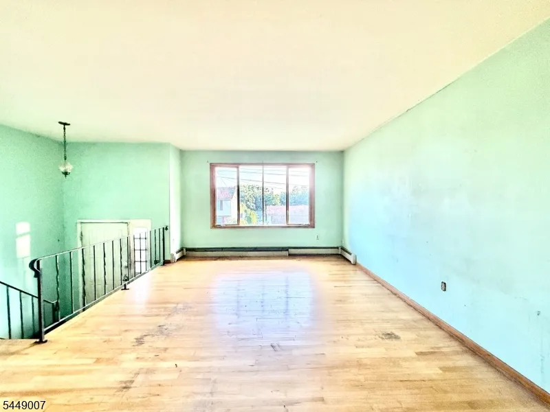 1085 Grand St Phillipsburg Town, NJ 08865