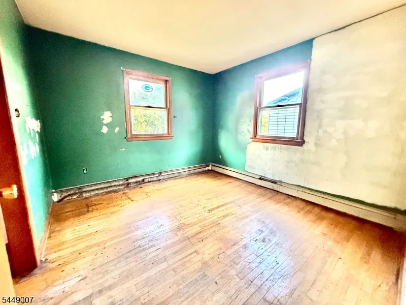 1085 Grand St Phillipsburg Town, NJ 08865