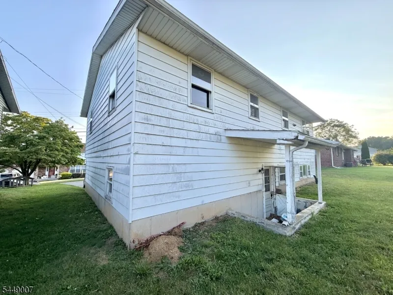 1085 Grand St Phillipsburg Town, NJ 08865