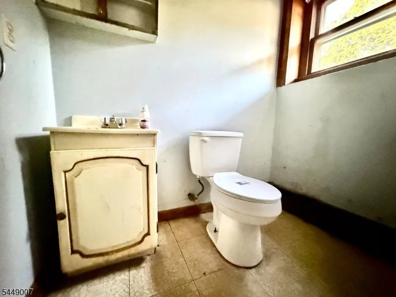 1085 Grand St Phillipsburg Town, NJ 08865