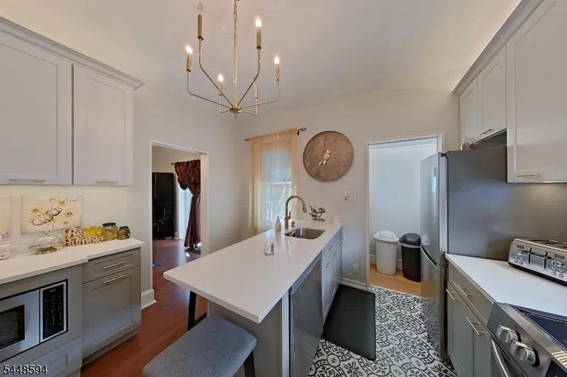 229 E 1St St Clifton City, NJ 07011